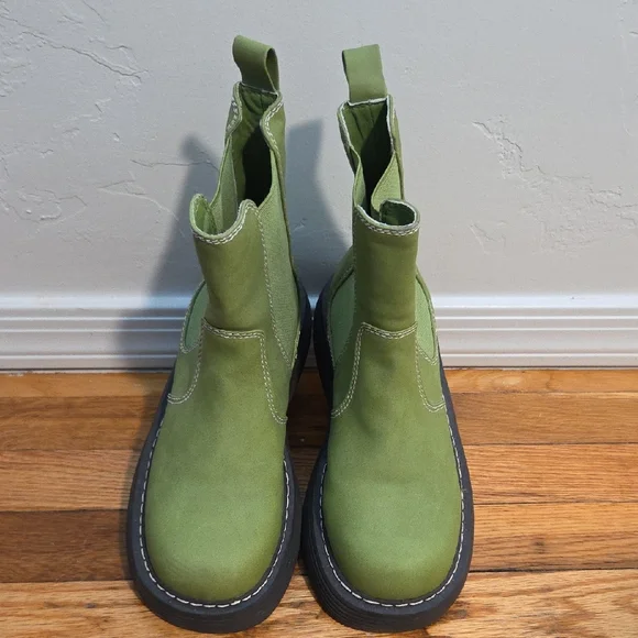 Dolls Kill Green Combat Boots with Elastic Panels - Picture 2 of 15